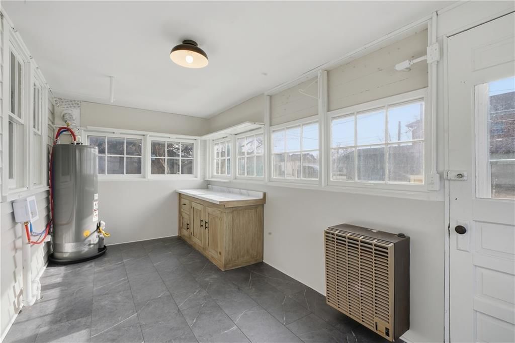 421 Parker Avenue — photo 15