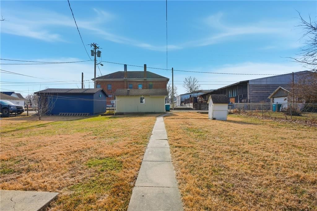 421 Parker Avenue — photo 17