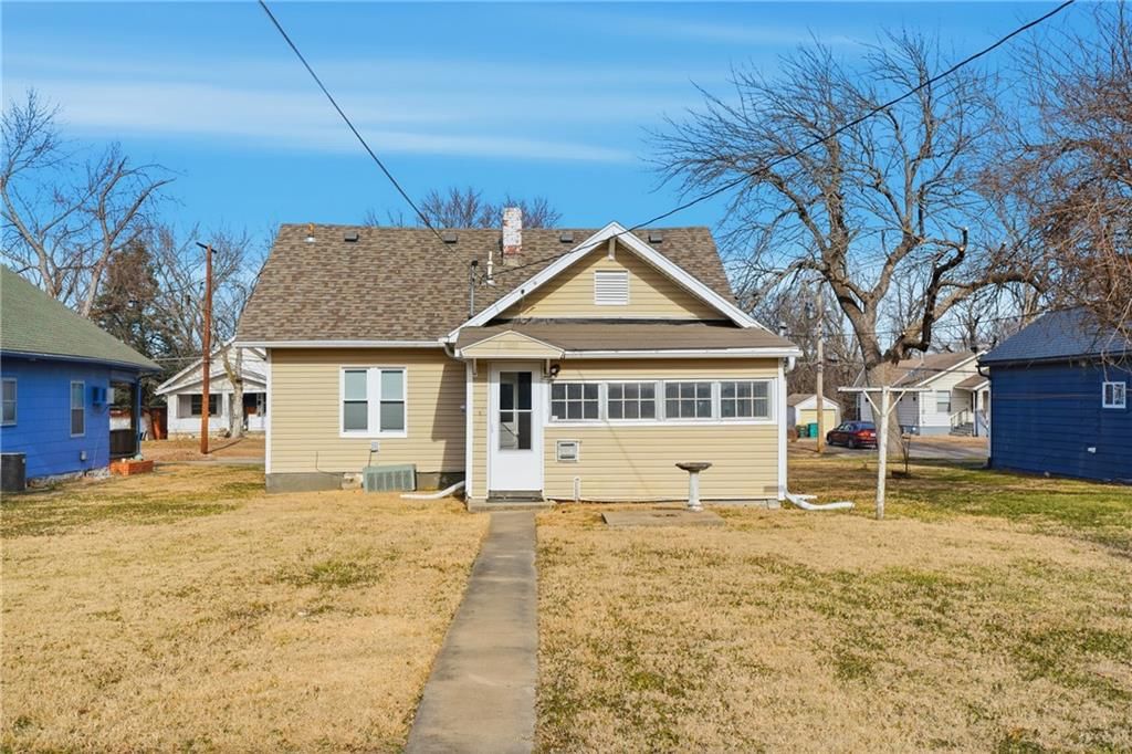 421 Parker Avenue — photo 20