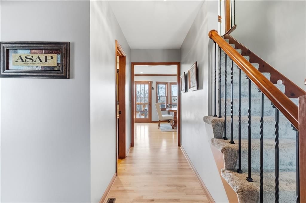 16248 W Briarwood Court — photo 4