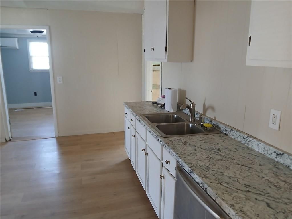 114 N Main Street — photo 2