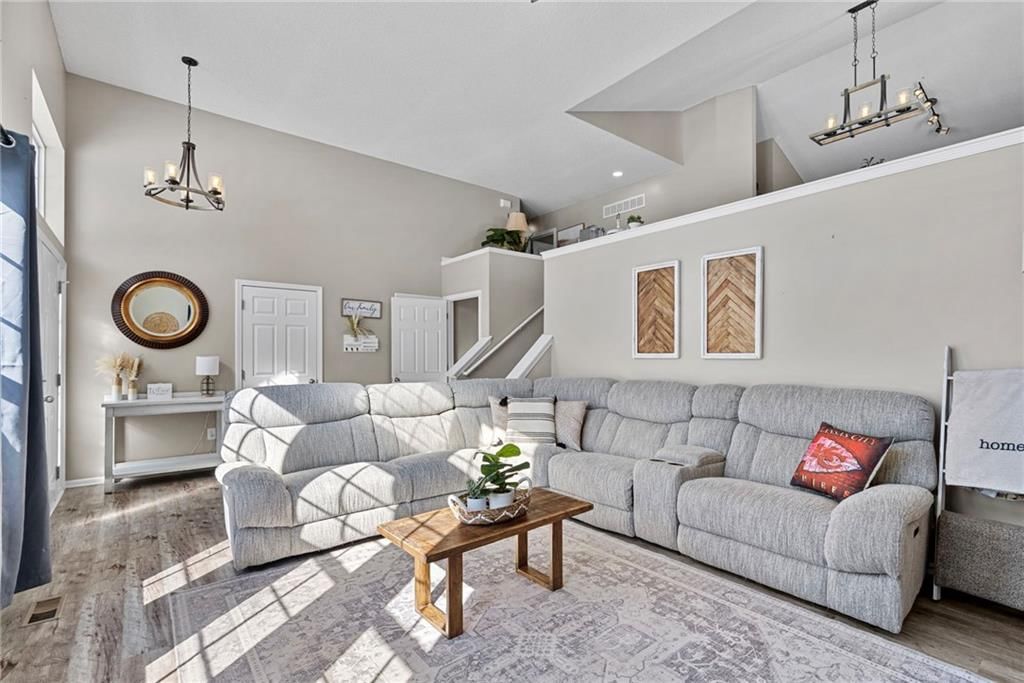 1230 Starbrooke Drive — photo 3
