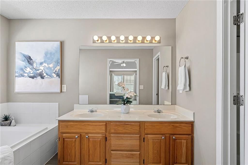 1230 Starbrooke Drive — photo 10
