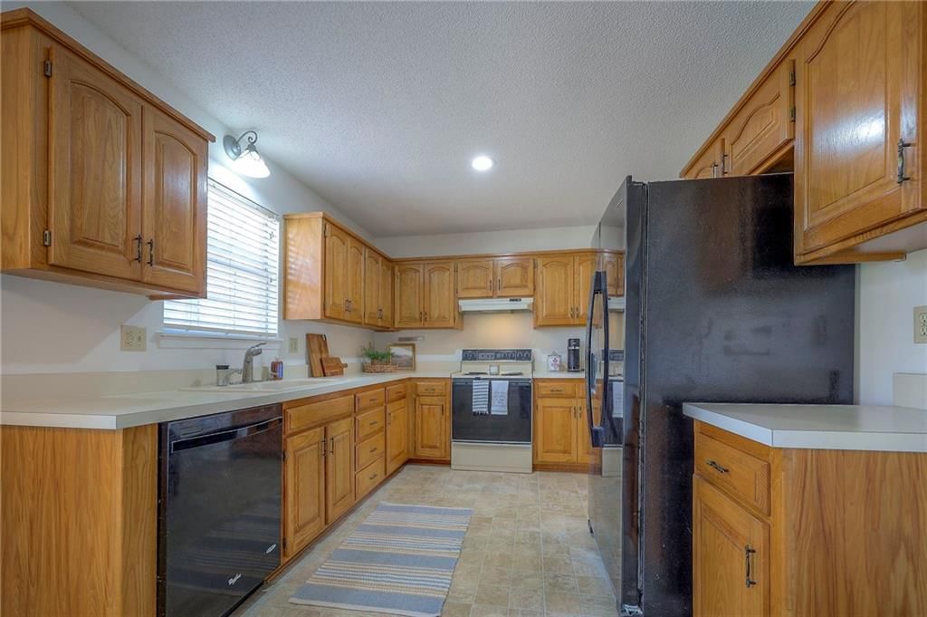 14903 Goodman Street — photo 11