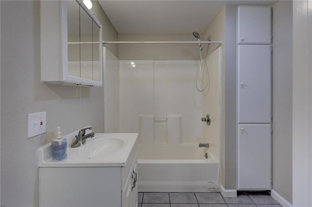 1302 N Grand Street — photo 11