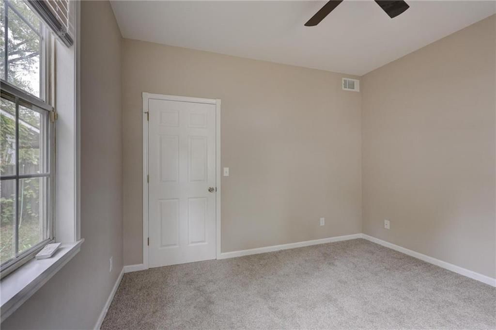 1302 N Grand Street — photo 16