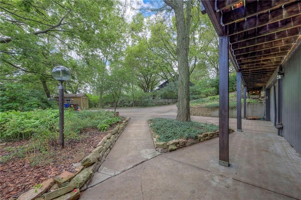 1606 Cypress Point Drive — photo 32