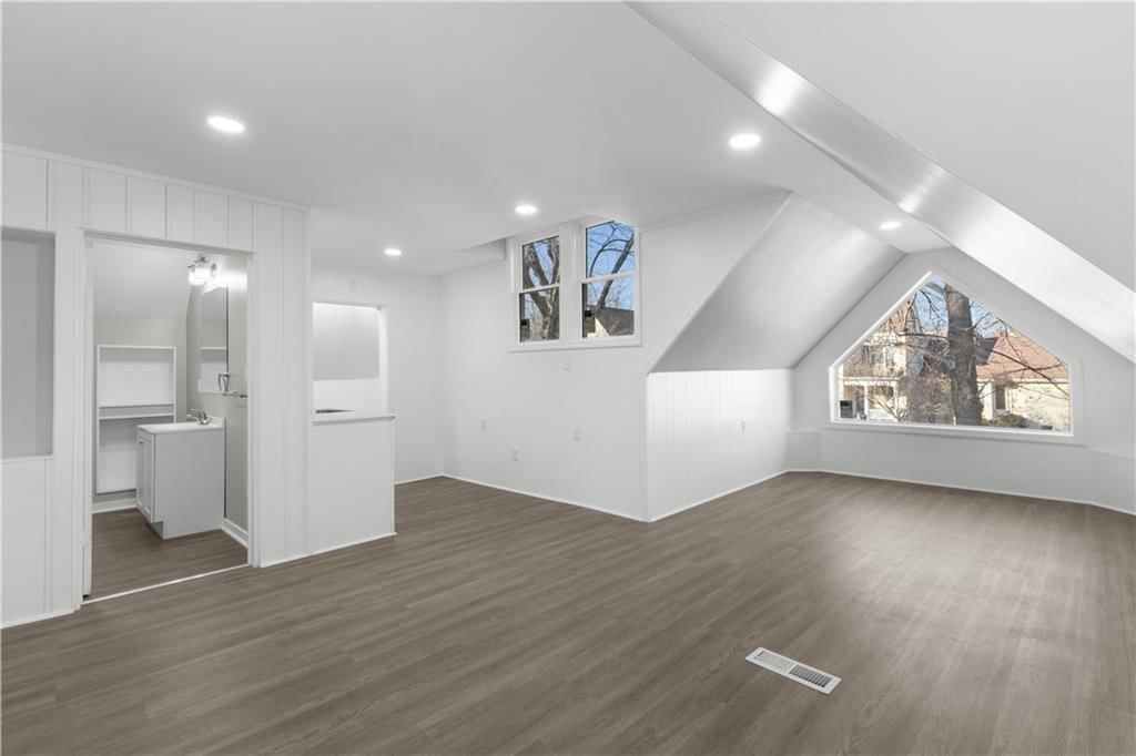 1815 N Franklin Street — photo 22
