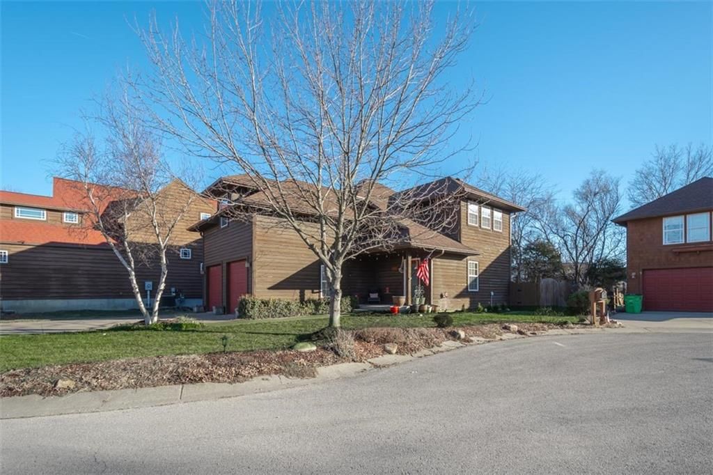 605 Parkside Court — photo 8