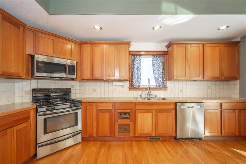 605 Parkside Court — photo 25