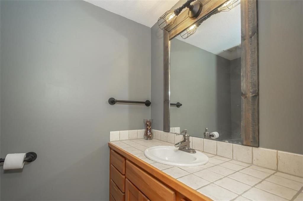 605 Parkside Court — photo 28