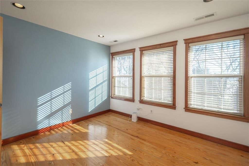 605 Parkside Court — photo 32