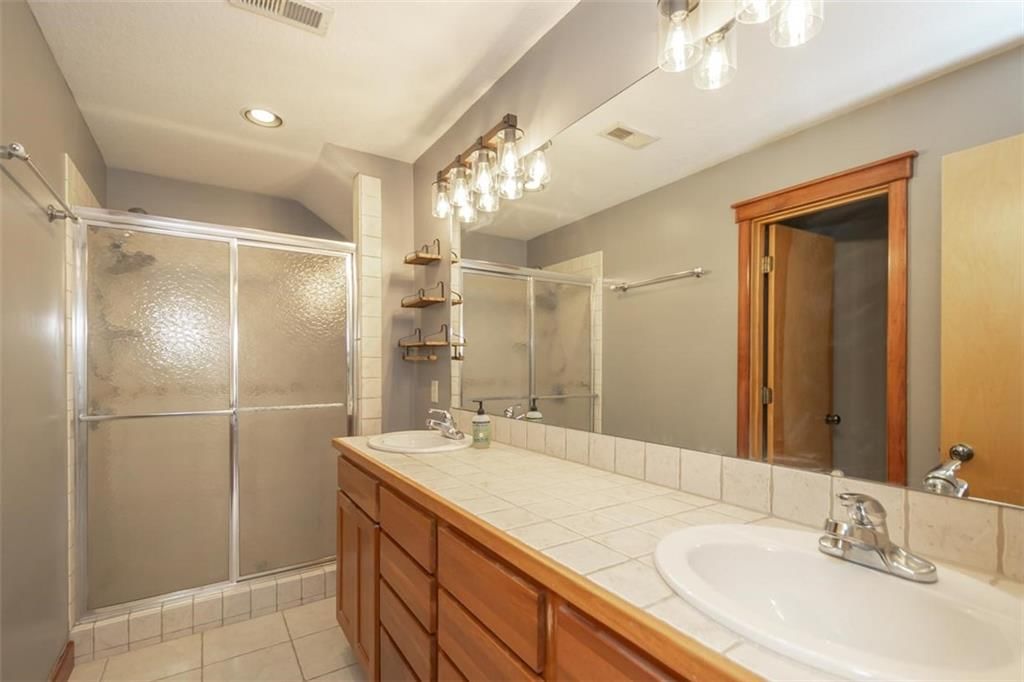 605 Parkside Court — photo 38