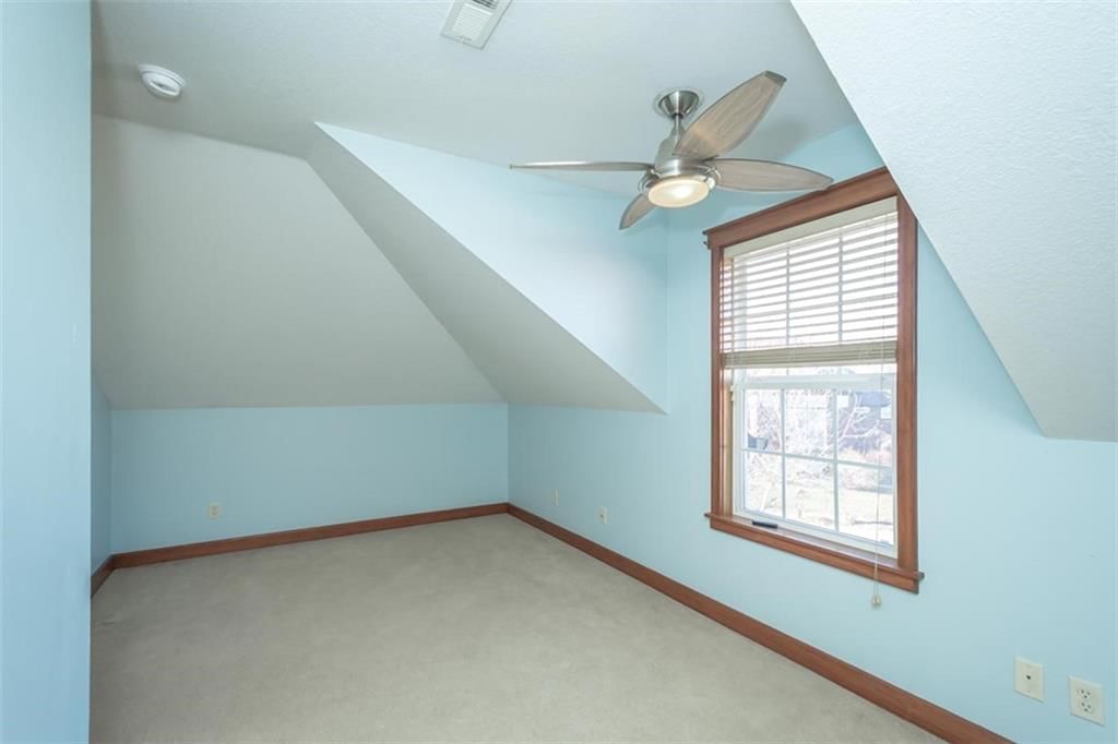 605 Parkside Court — photo 43
