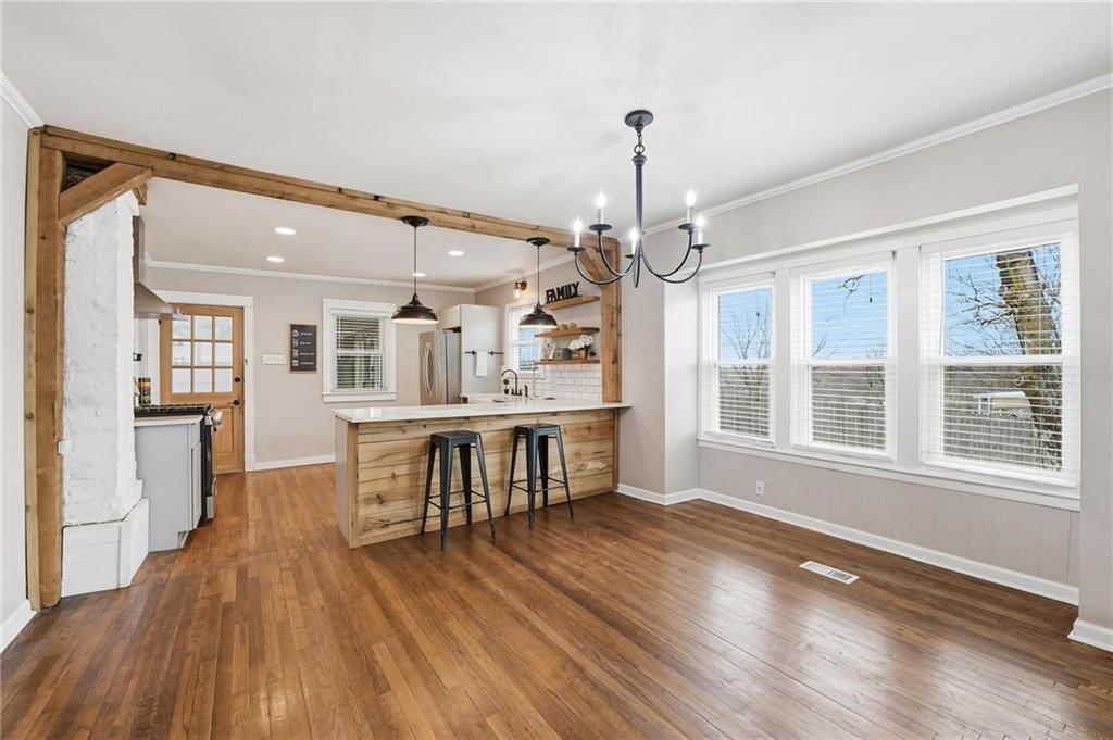 5324 Douglas Avenue — photo 4