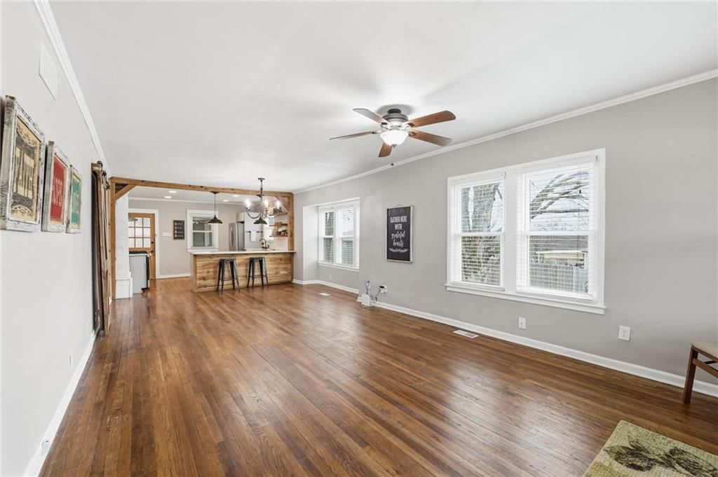5324 Douglas Avenue — photo 9