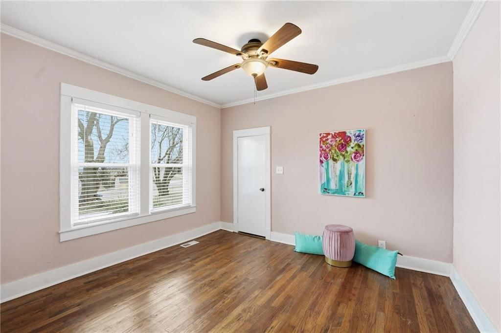5324 Douglas Avenue — photo 18