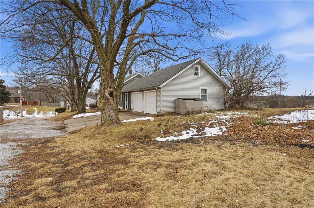 5324 Douglas Avenue — photo 34