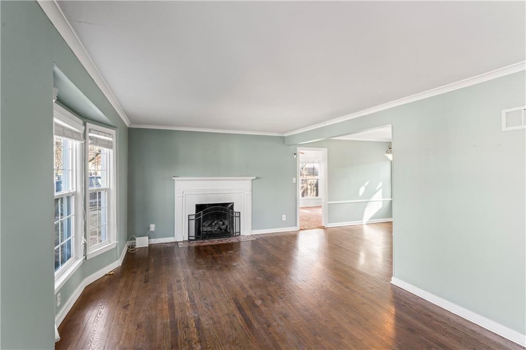 415 E 65TH Terrace — photo 8