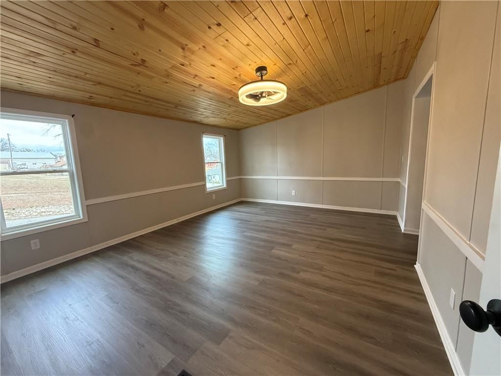 104 E Missouri Street — photo 9