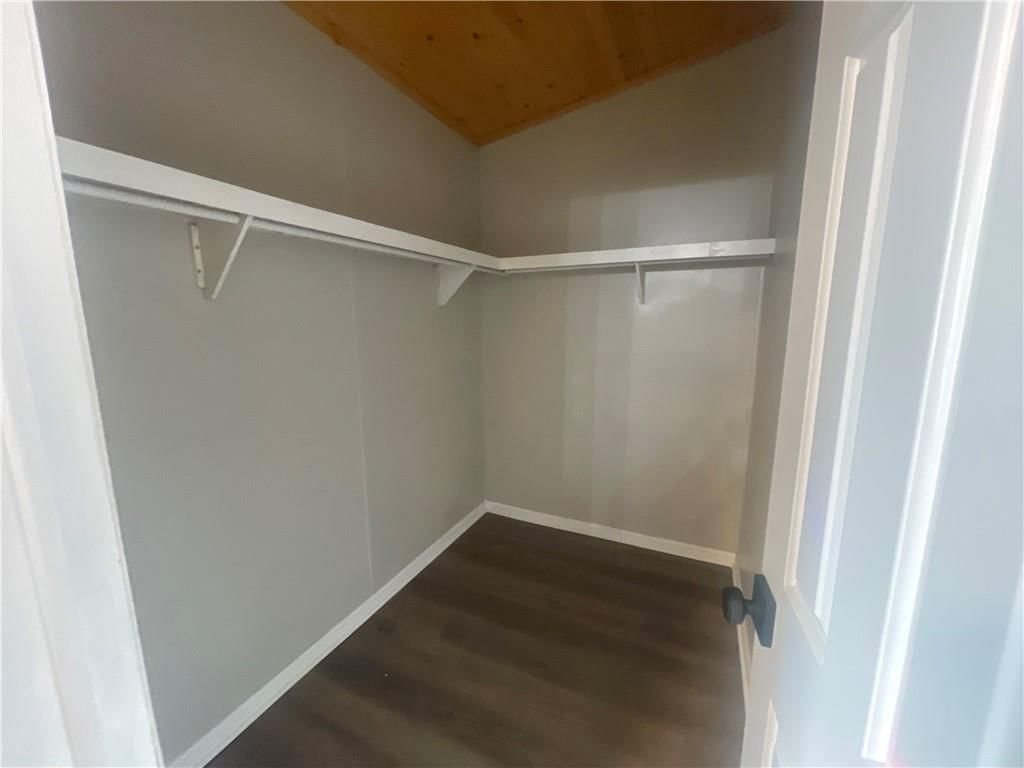 104 E Missouri Street — photo 13