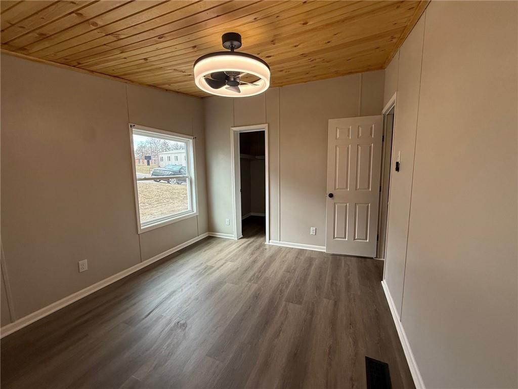 104 E Missouri Street — photo 14