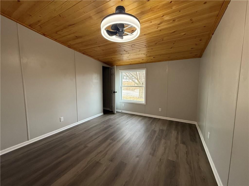 104 E Missouri Street — photo 15