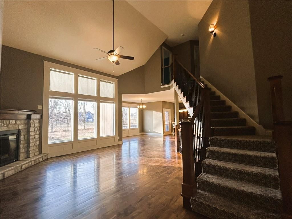 110 S Westglen Drive — photo 5