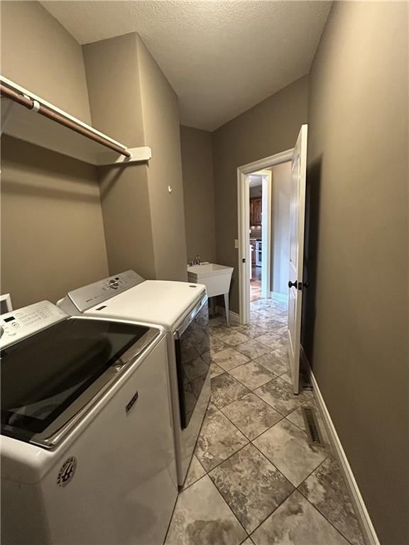 110 S Westglen Drive — photo 8