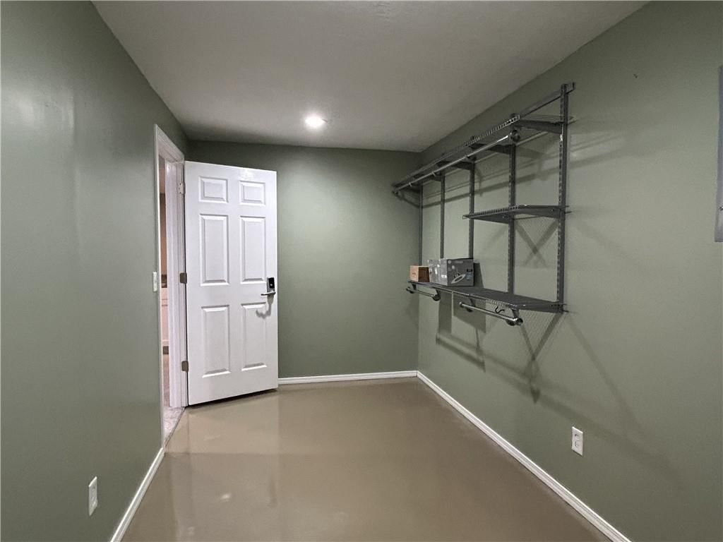 110 S Westglen Drive — photo 24