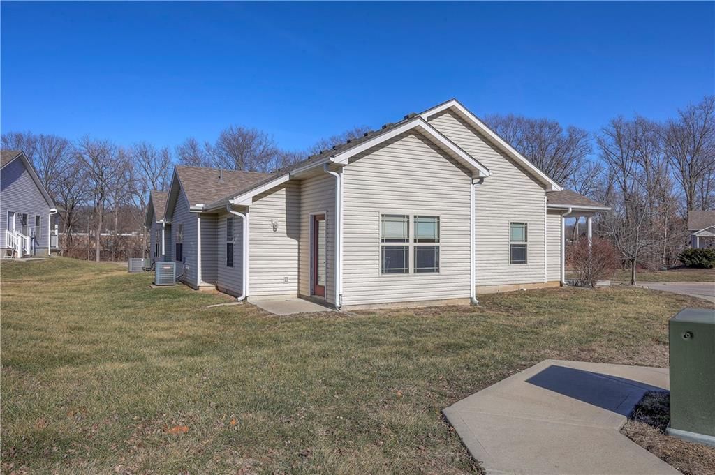 7823 Troup Avenue — photo 29
