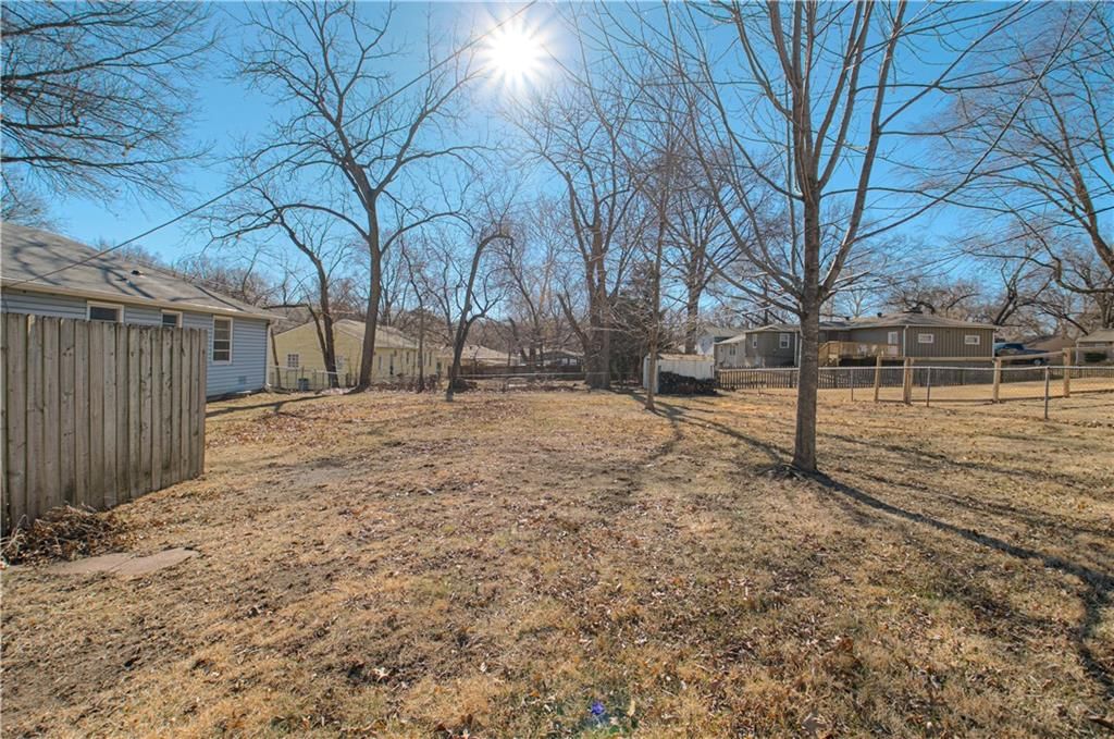 6120 Lamar Avenue — photo 22