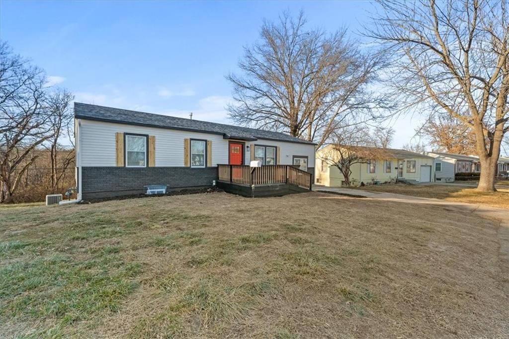 1602 S Queen Ridge Way — photo 2