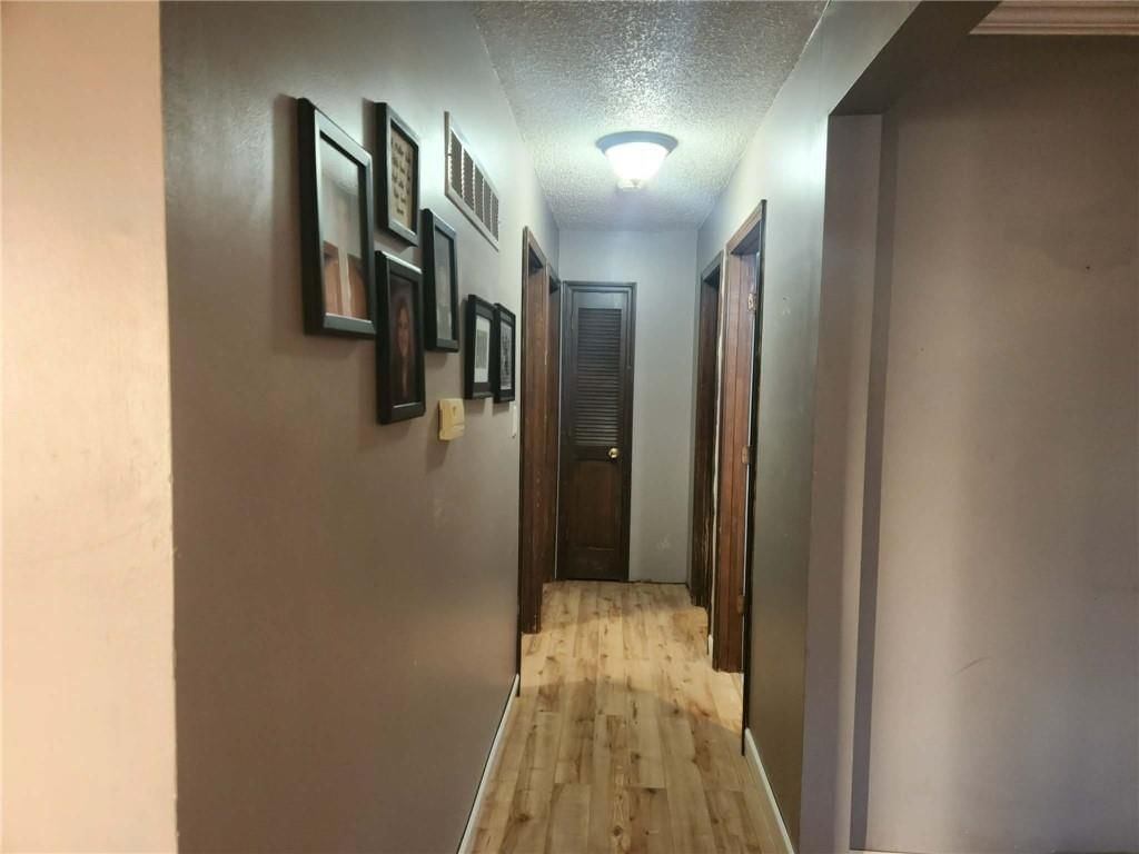 1000 NW Canterbury Road — photo 17