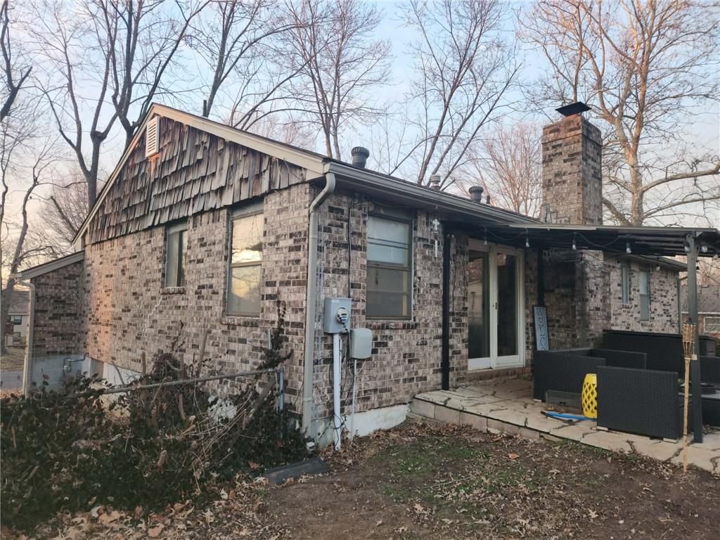 1000 NW Canterbury Road — photo 44