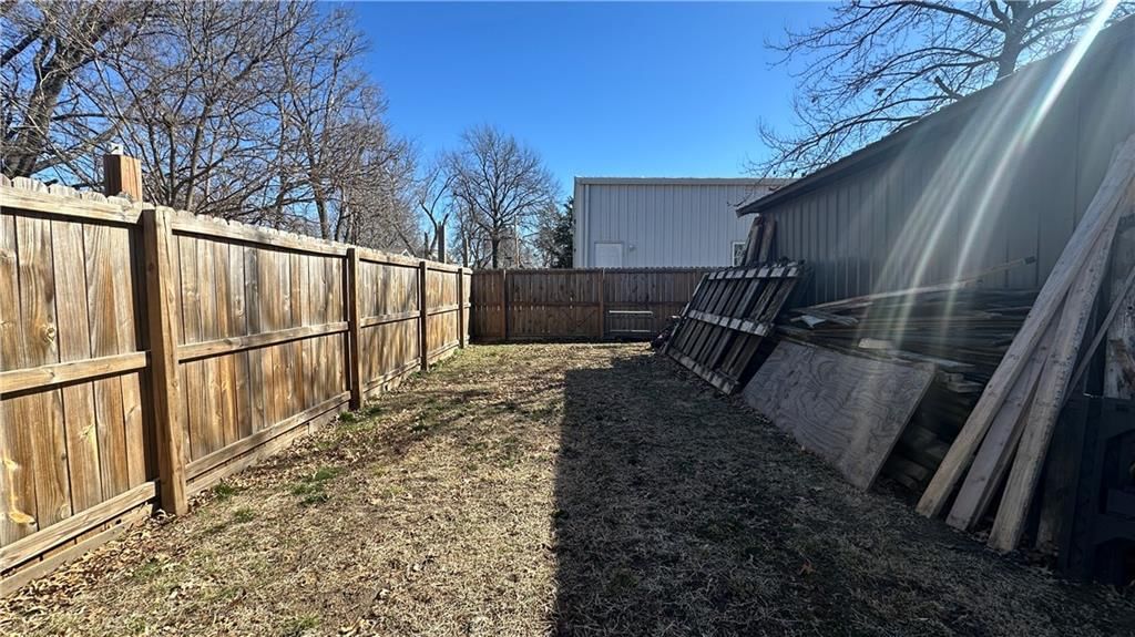 837 S Princeton Street — photo 42