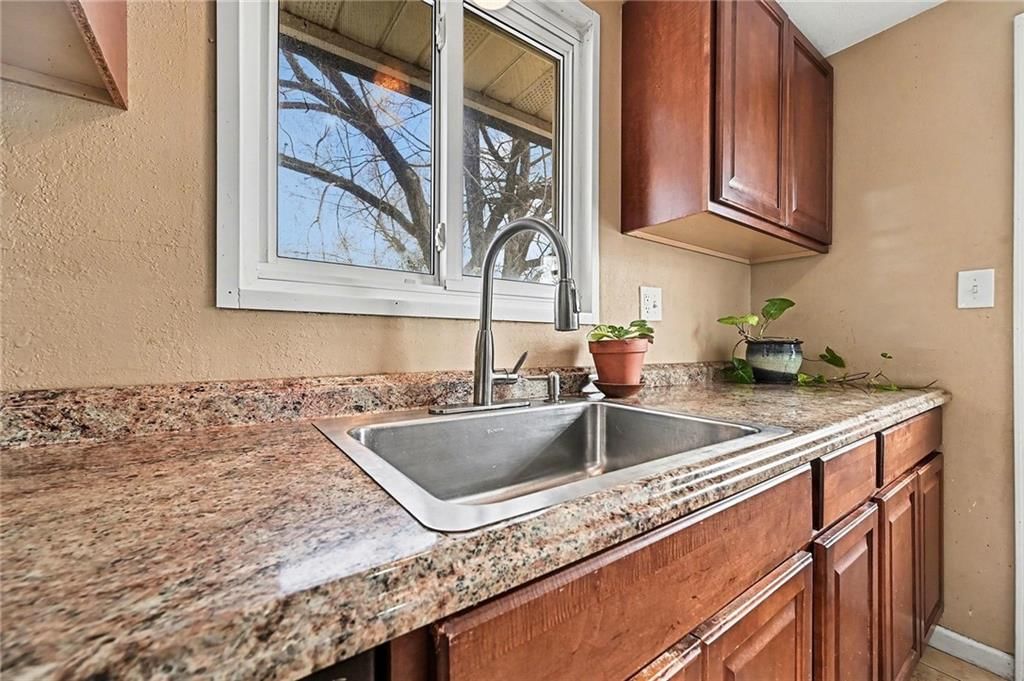 5103 NW High Drive Terrace — photo 9