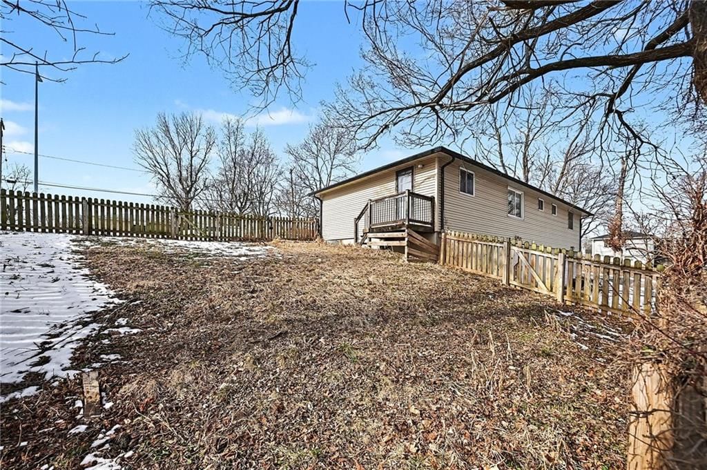 5103 NW High Drive Terrace — photo 27