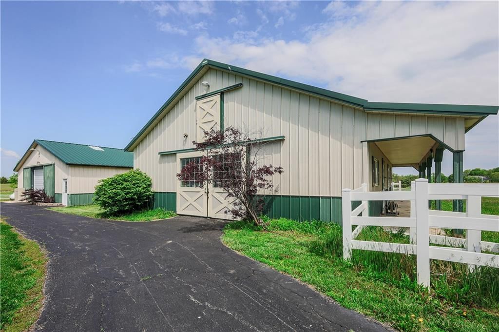 26528 S Metcalf Road — photo 3