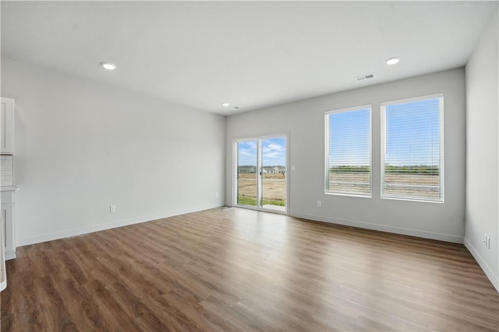 12410 S Acacia Drive — photo 11