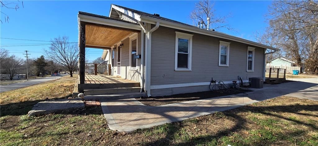 1024 Walnut Avenue — photo 3