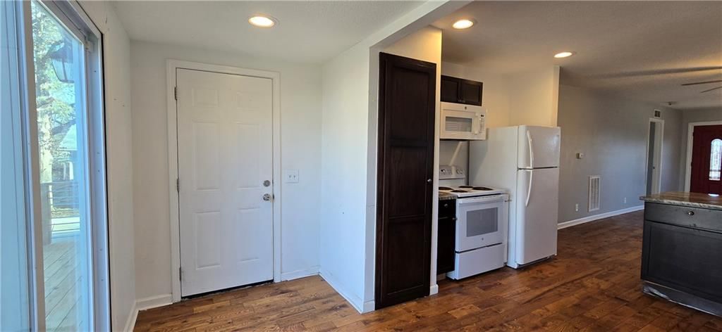 1024 Walnut Avenue — photo 10