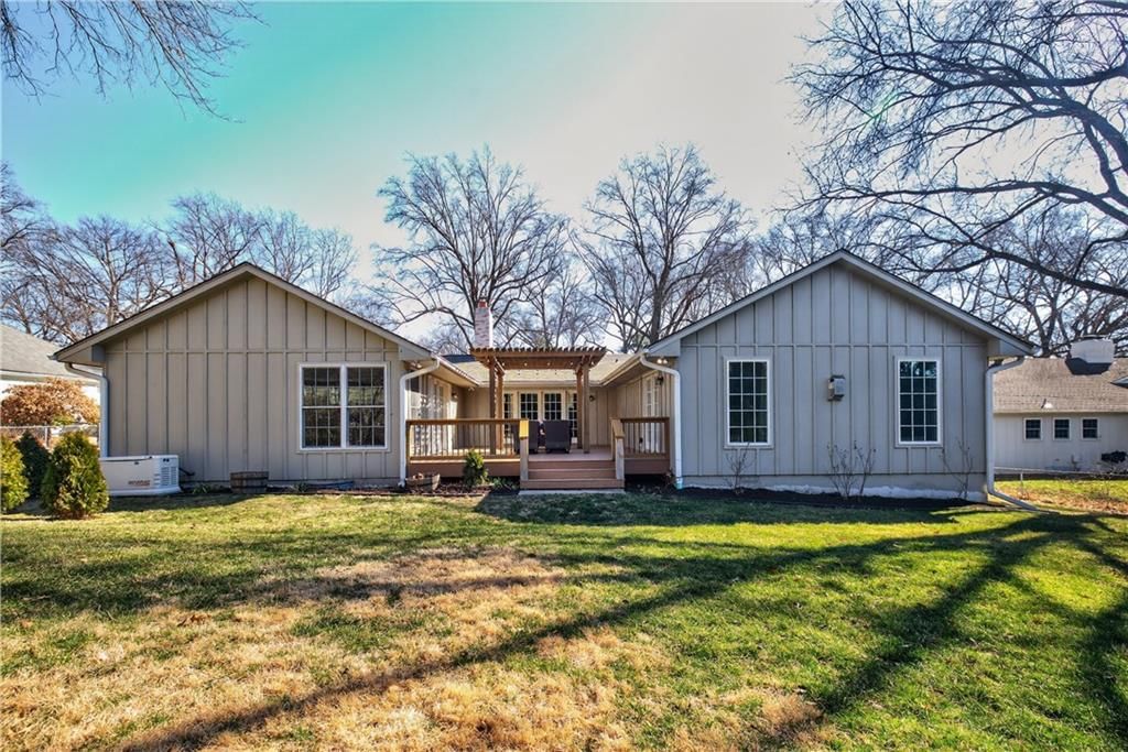 9408 Wenonga Road — photo 26