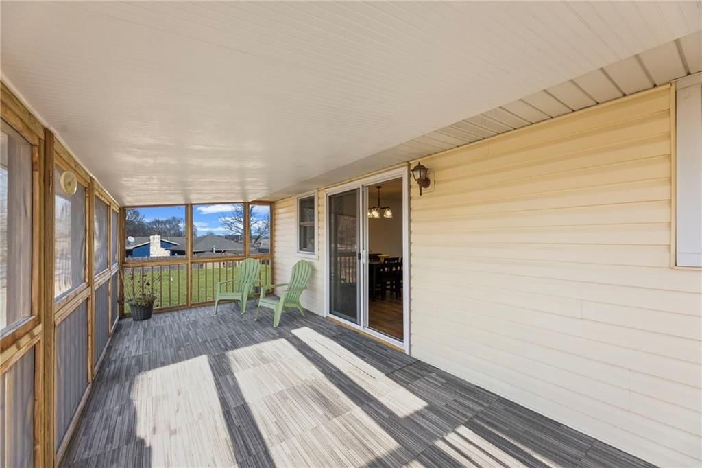 19723 Tonganoxie Drive — photo 29