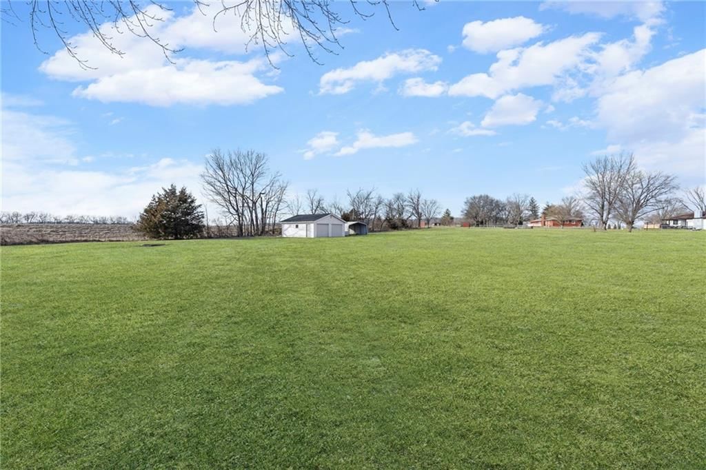 19723 Tonganoxie Drive — photo 30