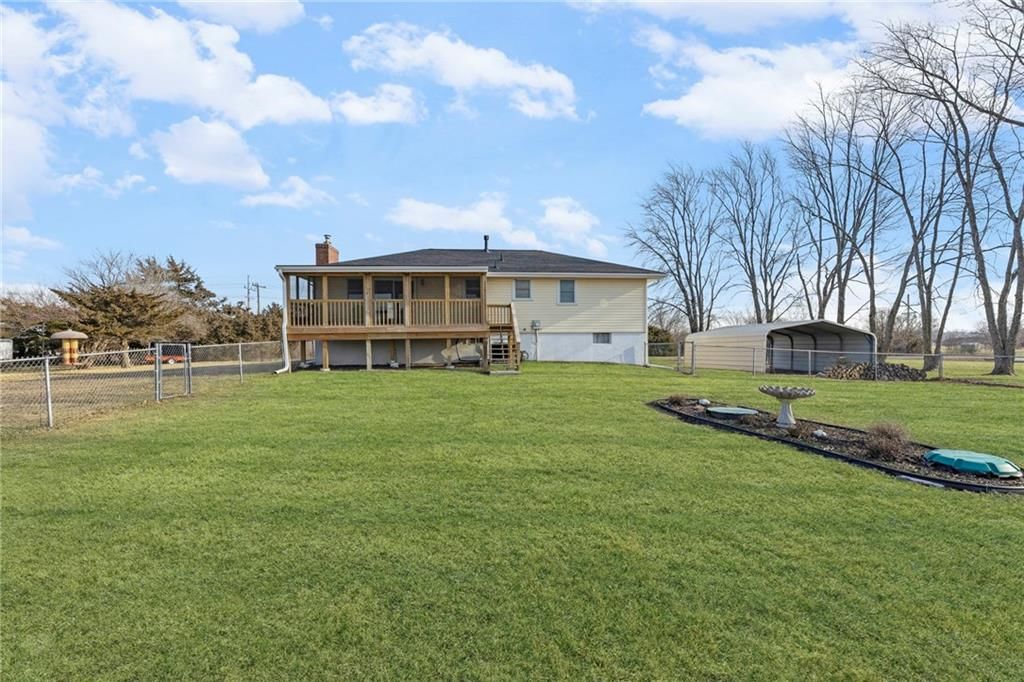 19723 Tonganoxie Drive — photo 32
