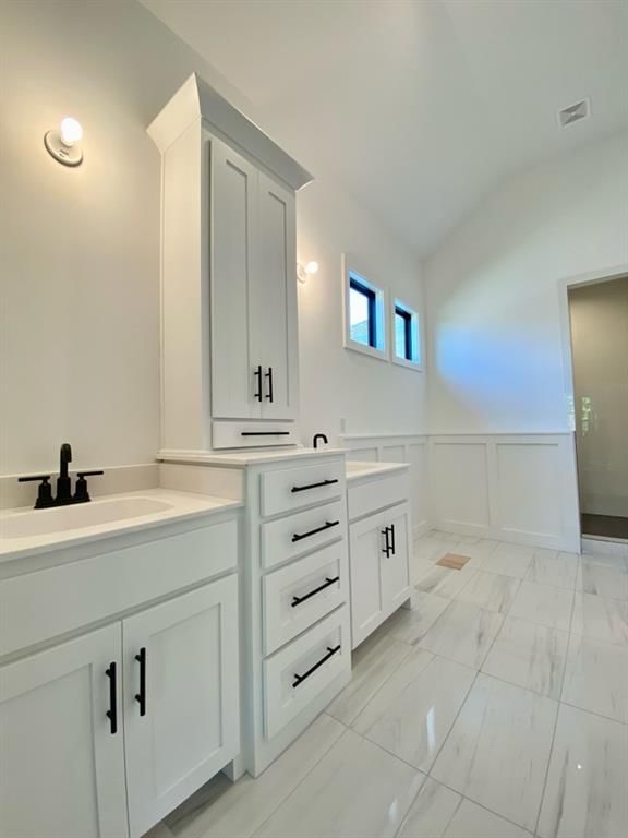 20804 Emerald Street — photo 49