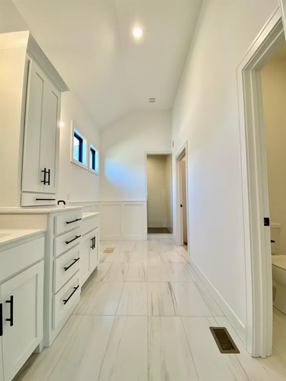 20804 Emerald Street — photo 50