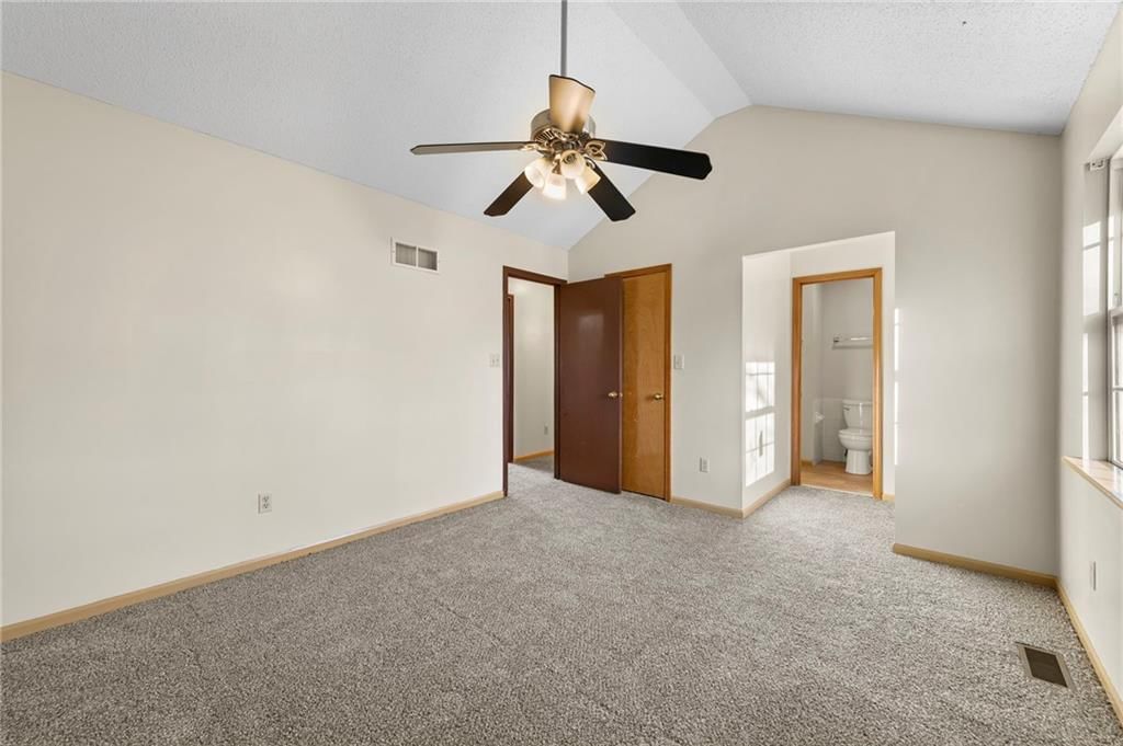 725 NE Lyon Drive — photo 15