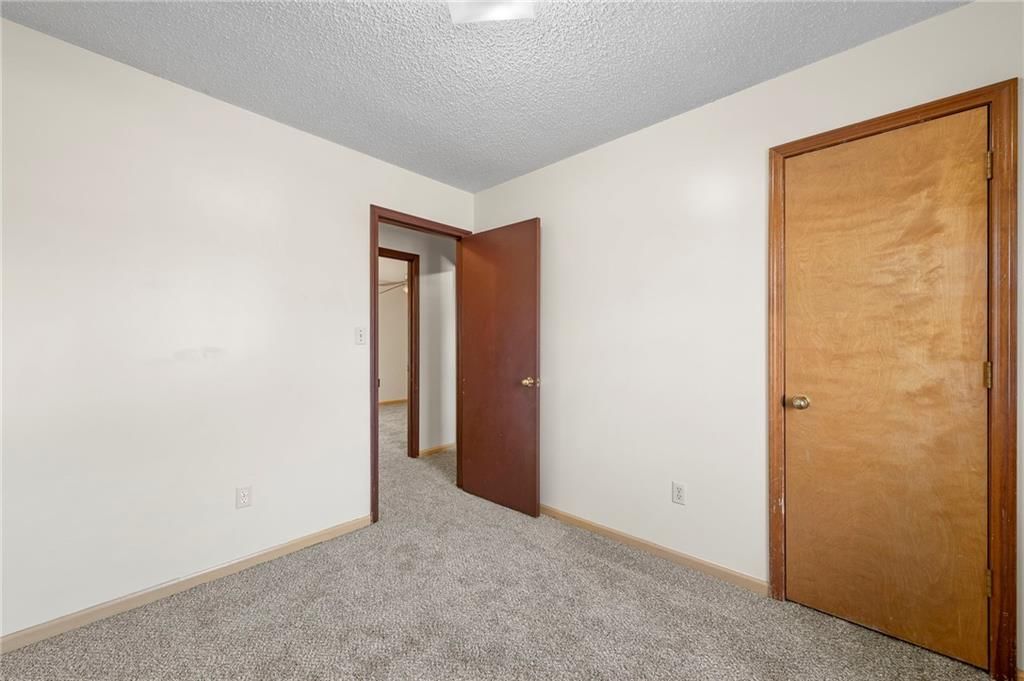 725 NE Lyon Drive — photo 21